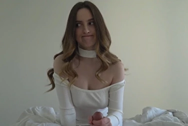 Ну что ты руками разводишь? Видишь, у брата стояк — бери и дрочи Ну что ты руками разводишь? Видишь, у брата стояк — бери и дрочи