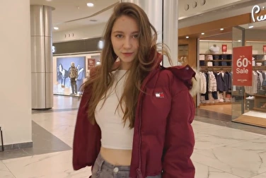 Представь, ты случайно зашёл в примерочную, а там ТАКОЕ Представь, ты случайно зашёл в примерочную, а там ТАКОЕ